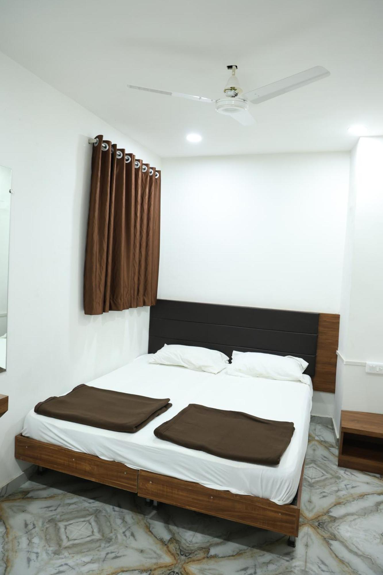 Hotel Aaram Kalupur Ahmedabad Exterior photo